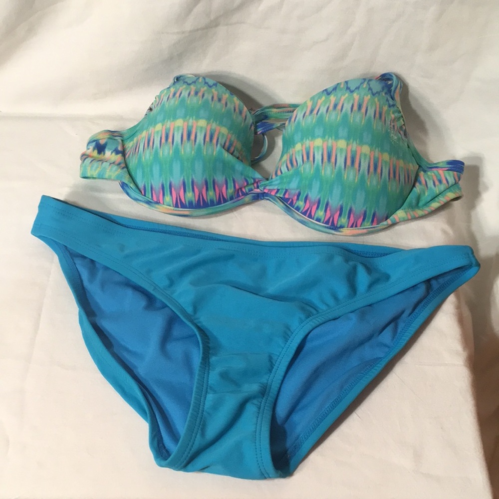 Multicolored bikini top with blue bottoms